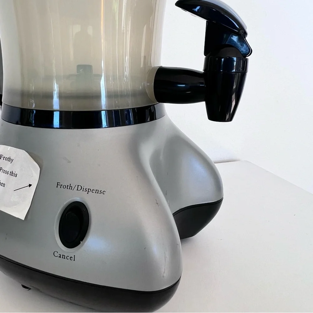 Cocoa latte maker
